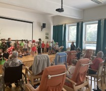 náhledová fotka novinky Návštěva v domově seniorů